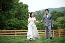 -雪中彩影婚纱摄影·微光艺术中心