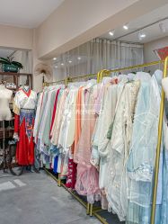 -一揽芳华汉服旗袍体验馆(拙政园店)