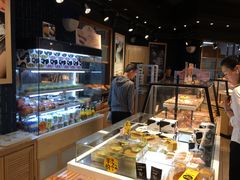 面包甜点陈列柜-皇家美孚·蛋糕外送(东部佳世客店)