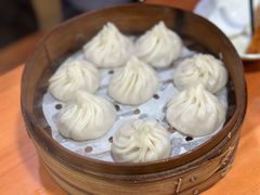 -莱莱小笼·乔艾