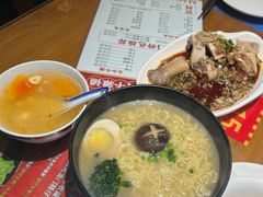 -肥仔文澳门猪骨煲(南京西路店)