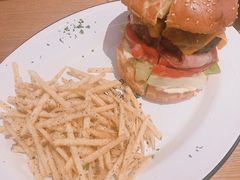 -HELLO 27 意面·沙拉·帕尼尼