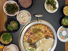 -沸炉重庆老火锅(军事博物馆店)