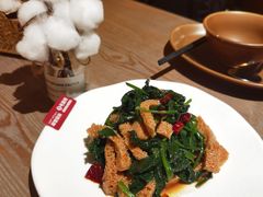 -耶里夏丽·新疆菜·28年喀什老馆(田林东路店)
