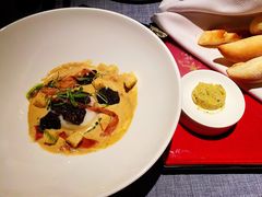 -弦月窗LUNETTE BY AMANDA(复兴路店)