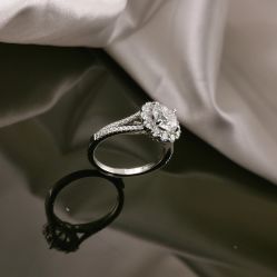 -威德钻石-克拉钻大本营(南京东路店)