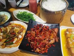 -隔壁老王·家常云南菜(花巷店)