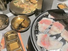 -草家酱蟹炭火烤肉店(珲春南路一店)