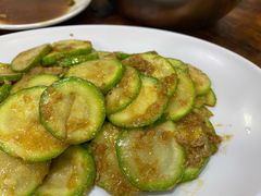 咸蛋黄炒小瓜-甜甜屋(解放中路店)