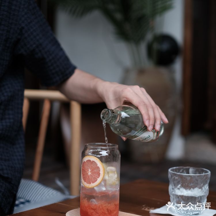 重庆拍照 | 隐藏在居民楼下的日式小庭院🍉