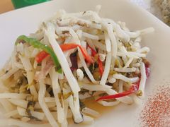 芦苇根炒咸菜肉丝-品鲜村农家菜·阳澄湖大闸蟹(总店)