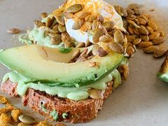 牛油果吐司-BOR Eatery(安福路店)