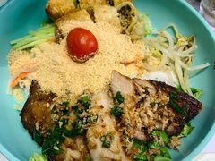 香茅烤猪颈肉春卷捞檬-蔡澜PHO(海岸城店)