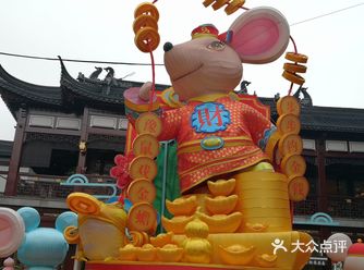地理位置： 位于黄浦区老城厢，老房子，老装饰