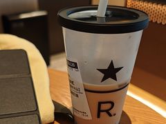 -星巴克臻选(上海合生汇1F店)