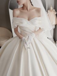 -艾米丽婚纱礼服