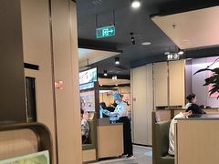 -海底捞火锅(宝龙广场夜宵主题店)