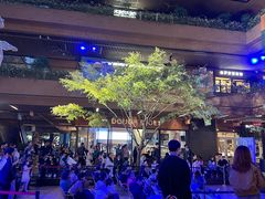 -瑞虹新天地月亮湾