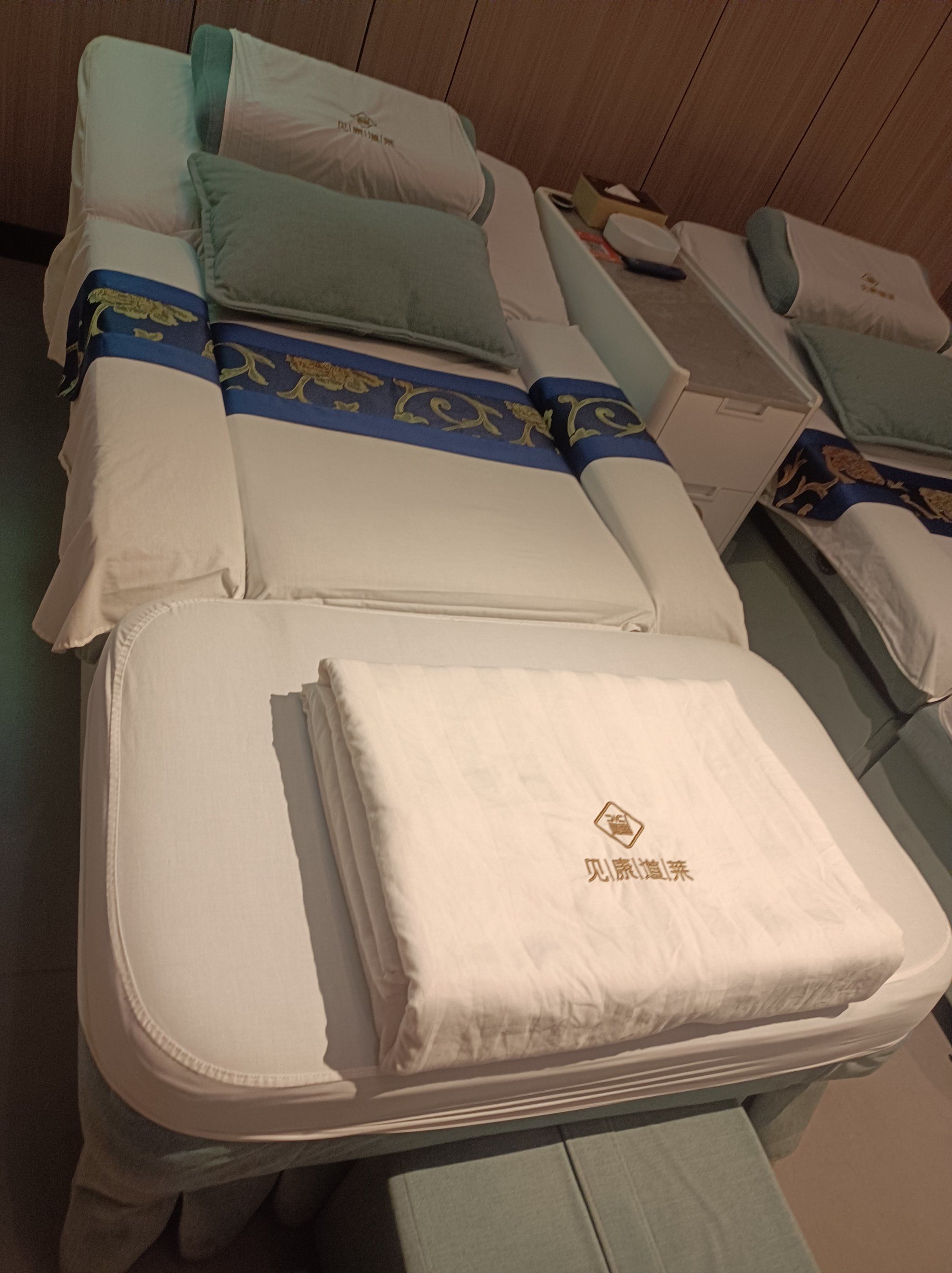 按摩床铺超舒服哦