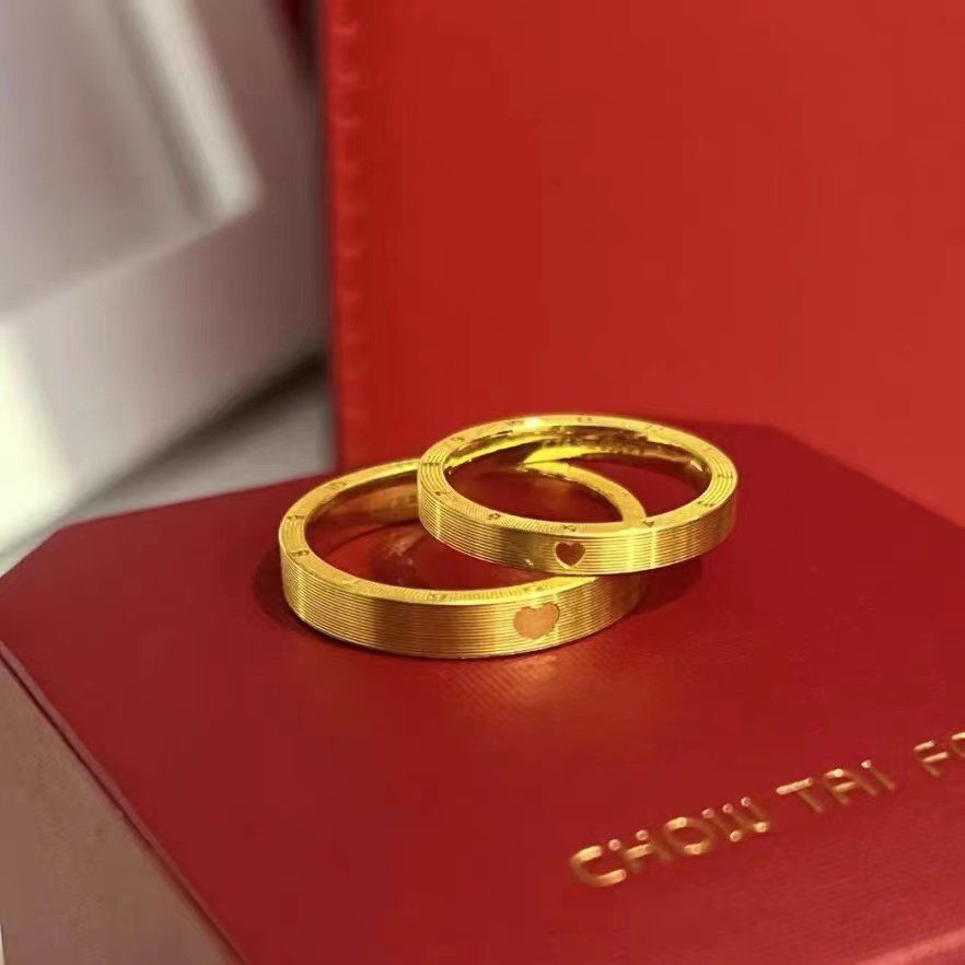 周大福520时钟足金对戒