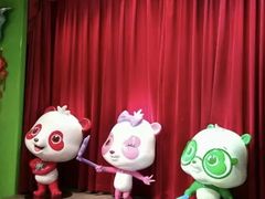 -彩色熊猫剧场