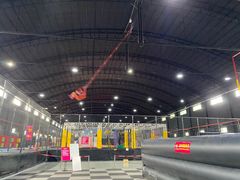 -嘿哟动霸CHUA·新潮玩运动娱乐中心·蹦床滑冰团建乐园