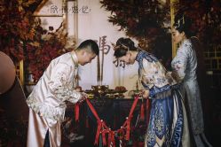 -欣薇婚纱(新源乐汇城店)