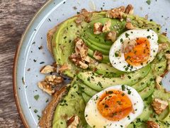 牛油果煮蛋吐司-RAC BAR(安福路店)