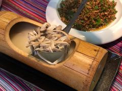 -香巴拉云南餐厅(华莱坞店)