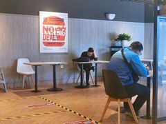 -肯德基(中纬店)