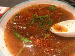 牛肉酸辣粉-小杨生煎(成山巴黎春天店)