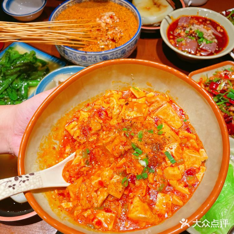 车公庙又多了家川菜小馆冯四孃跷脚牛肉