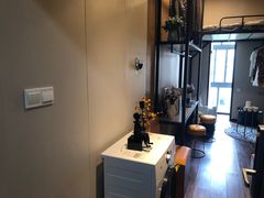 -魔方公寓(碧云国际店)