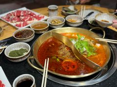 -顶顶汤火牛排火锅·经典铜锅涮肉