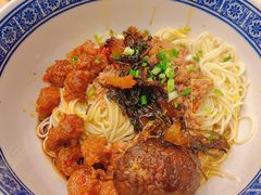 辣肉面-沪西老弄堂面馆(定西路店)