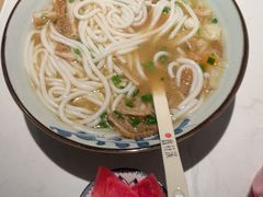 -鑫花溪牛肉米粉(凤凰街创始总店)