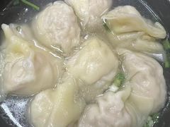 三鲜大馄饨-万寿斋(山阴路店)