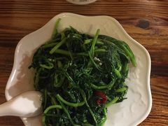 -小锅巴纳西餐厅
