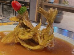 糖醋鲤鱼-闫府私房菜·百年鲁菜(恒隆店)