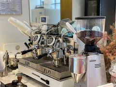 -Fridi Patisserie Cafe