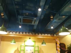 -两三事小郡肝串串香火锅(桂庙店)