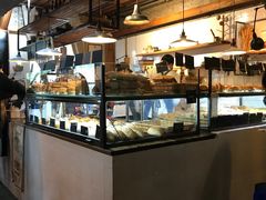 面包甜点陈列柜-仙峰天然面包(迎宾路店)