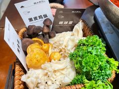 -楠小云·云南鲜菌·鲜牛自助火锅(九眼桥店)