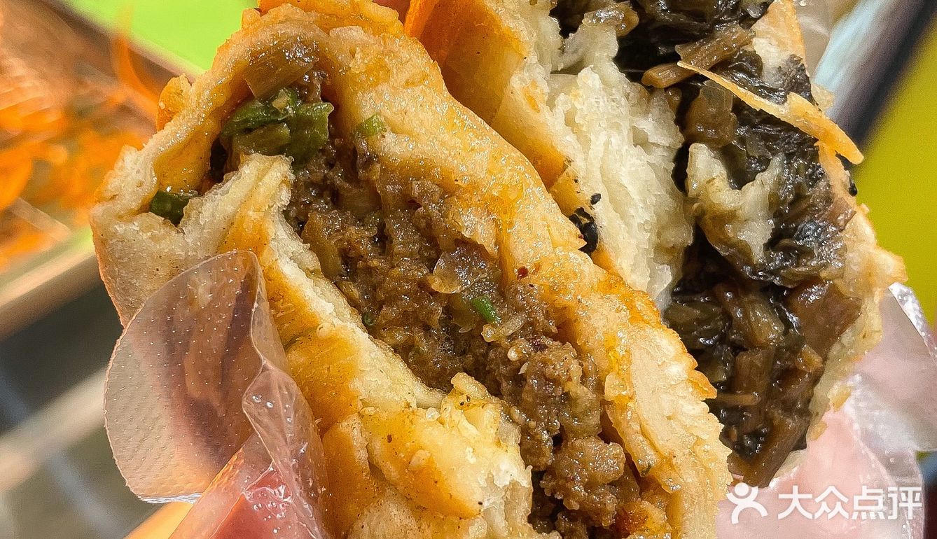 一口爆汁，成都首家金丝牛肉饼