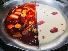 -湊湊火锅·茶憩(郑州绿地新都会店)