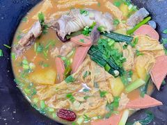 -老刘生态大鱼坊铁锅炖鱼(赛马场店)