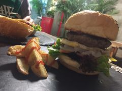 -HIGH FIVE哈福手工汉堡(桂林路店)