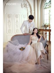 -雪中彩影婚纱摄影·微光艺术中心