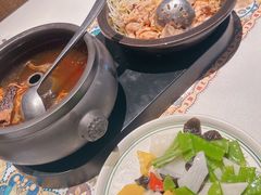 -云海肴·汽锅鸡·云南菜(天山百盛优客店)