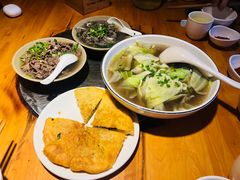 -大众跷脚牛肉馆·非遗传承单位(峨眉山店)